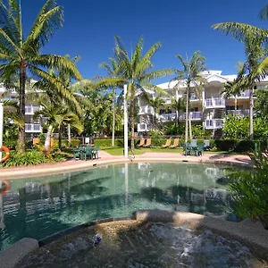 Апарт-отель Cairns Beach Resort, Кэрнс