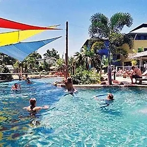  Hostel Summer House